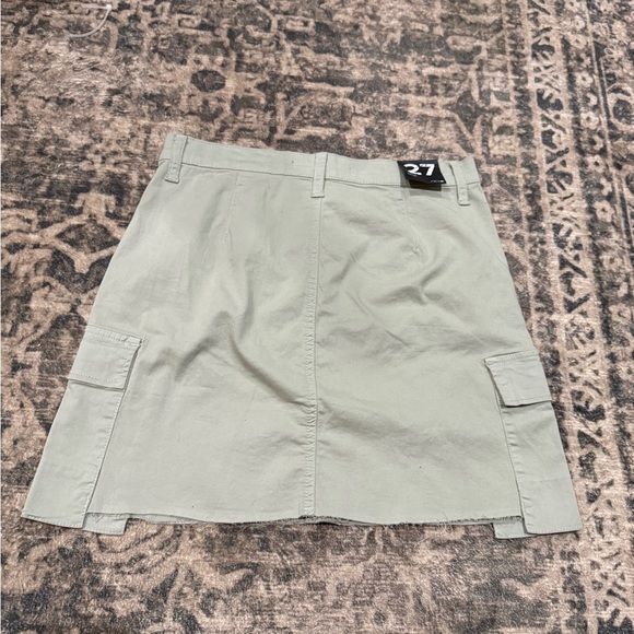 Joe's Jeans Mini Cargo Skirt in green size 27 - Picture 4 of 9